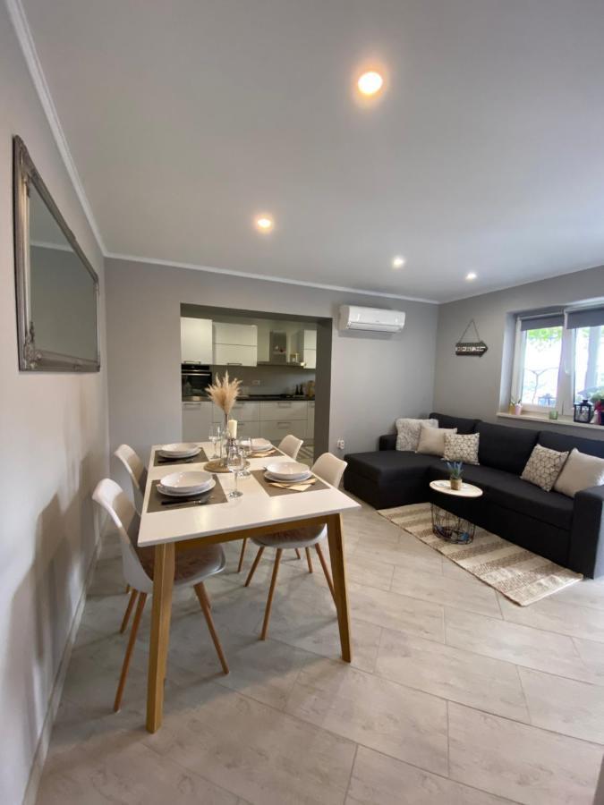Apartman Petra Gustirna Zewnętrze zdjęcie