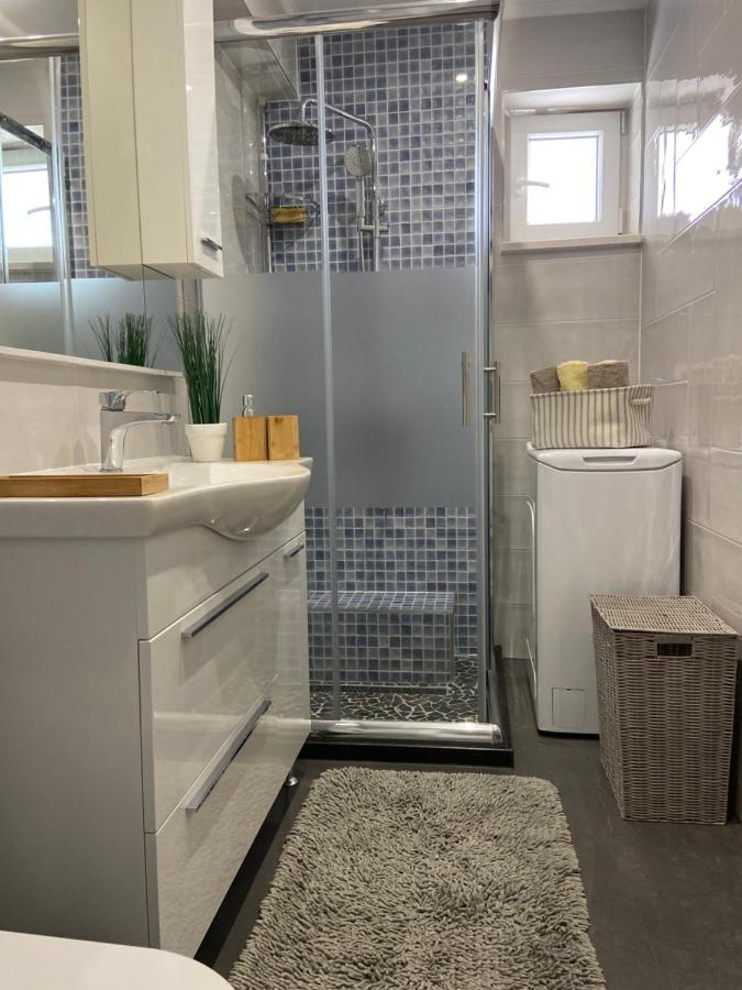 Apartman Petra Gustirna Zewnętrze zdjęcie